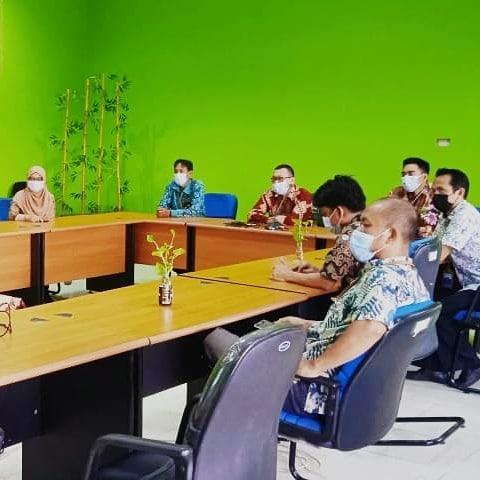 Pelantikan dan Pengambilan Sumpah/Janji Jabatan Pejabat Administrator melalui Zoom meeting